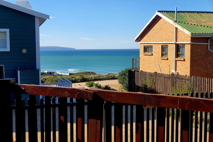 3 Bedroom Property for Sale in Boggomsbaai Western Cape